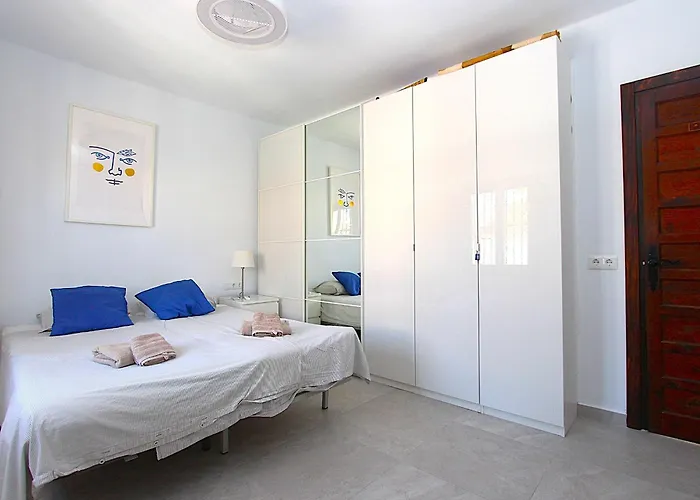 Stunning Views And Well Presented 2 Bed In Punta Lara Pc11 *