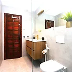 Stunning Views And Well Presented 2 Bed In Punta Lara Pc11 * نيرخا
