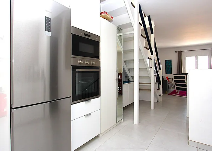 Villa Stunning Views And Well Presented 2 Bed In Punta Lara Pc11 *