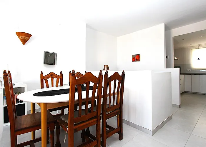 Villa Stunning Views And Well Presented 2 Bed In Punta Lara Pc11 *